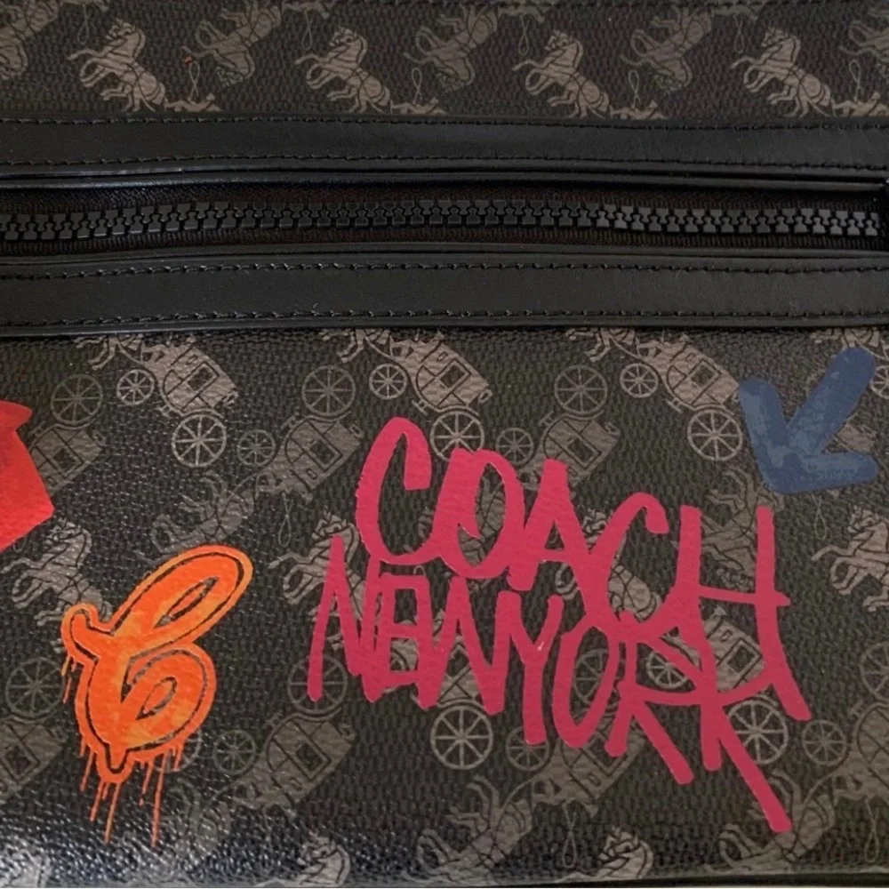 NWOT COACH Large Front Zip Wristlet Horse And Carriage and Graffiti print